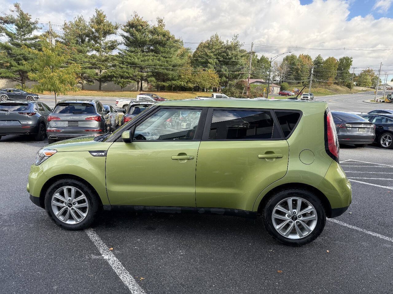 Used 2019 Kia Soul + FWD image 8