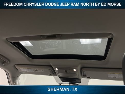 Used 2023 Nissan Armada SL w/ Captain's Chairs Package image 13