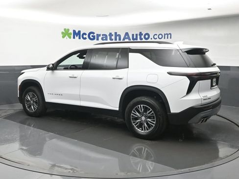 Used 2025 Chevrolet Traverse LT FWD image 25