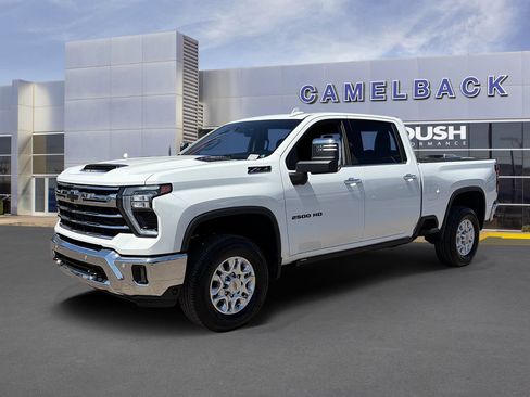 Used 2026 Chevrolet Silverado 2500 LTZ w/ LTZ Convenience Package AWD/4WD image 2
