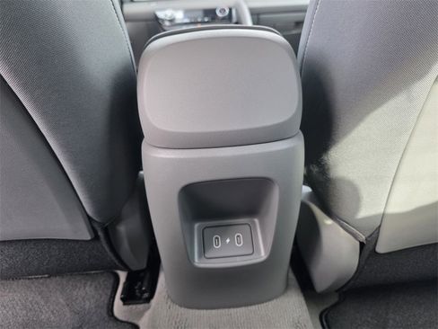 Certified 2025 Hyundai Elantra Sport image 15