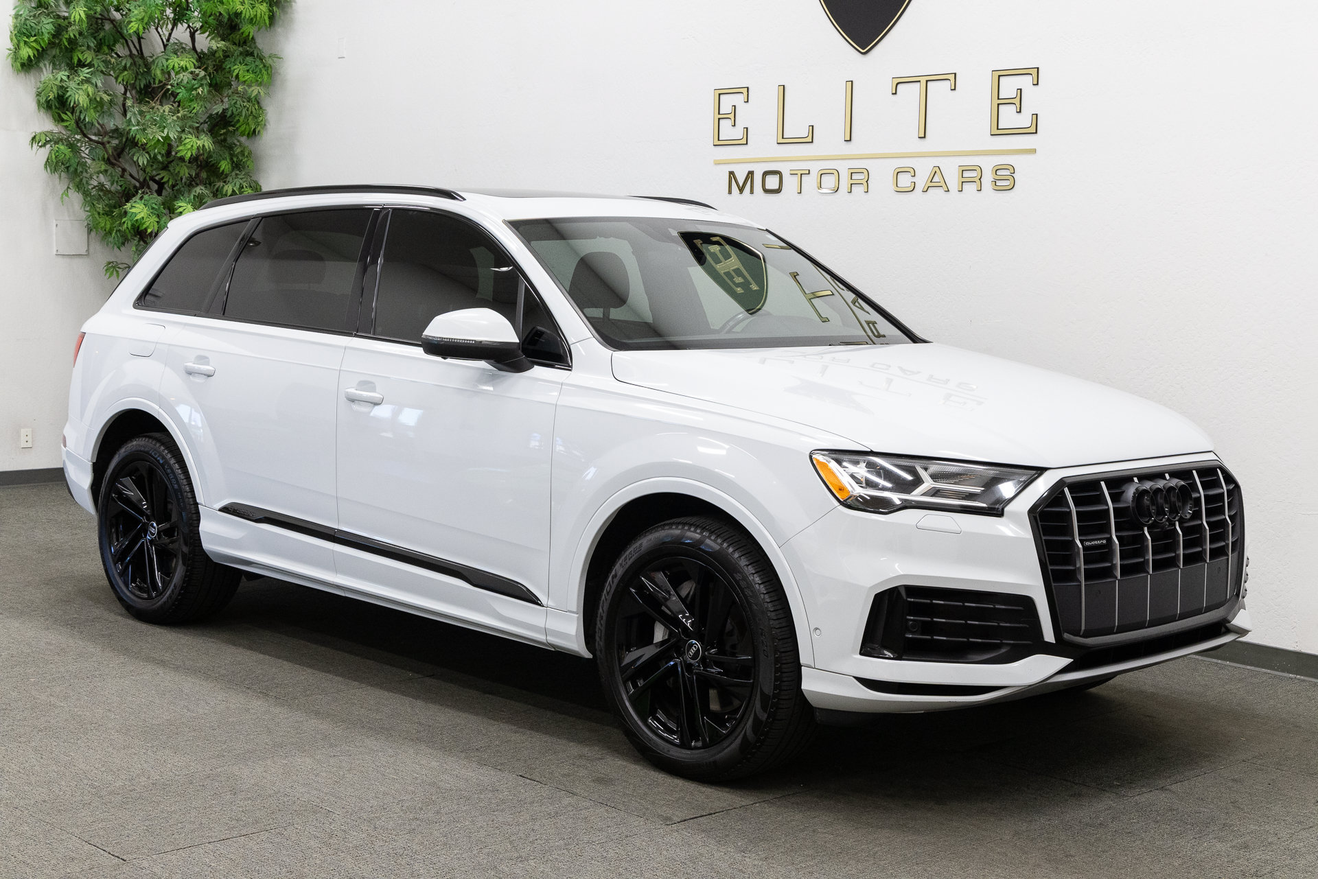 Used 2021 Audi Q7 3.0T Premium AWD/4WD image 9