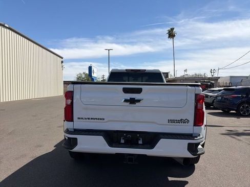 Used 2024 Chevrolet Silverado 3500 High Country w/ High Country Premium Package image 11