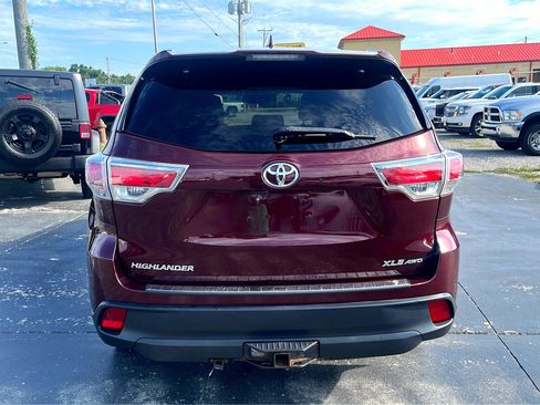 Used 2016 Toyota Highlander XLE image 4