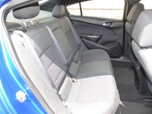 Used 2017 Chevrolet Cruze LT w/ Convenience Package FWD image 32
