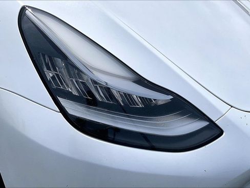 Used 2023 Tesla Model Y Long Range AWD/4WD image 27