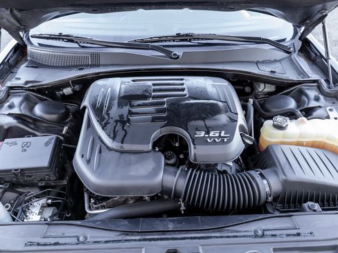 Used 2021 Chrysler 300 S image 41