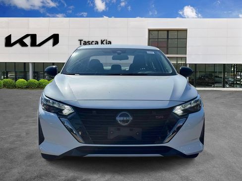 Used 2024 Nissan Sentra SR FWD image 2