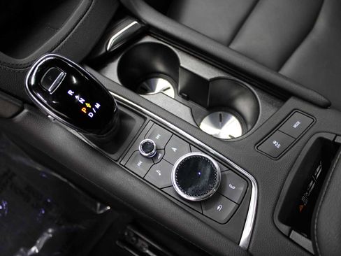 Certified 2022 Cadillac XT5 Premium Luxury w/ LPO, Floor Liner Package image 34