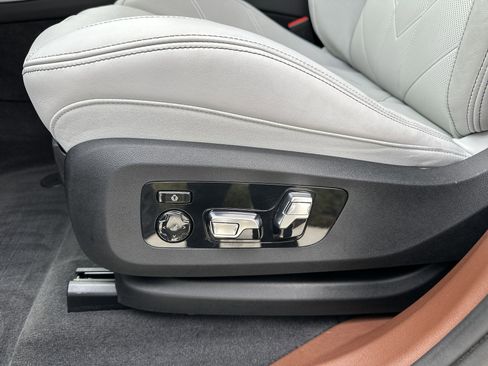 Used 2024 BMW XM Base image 13