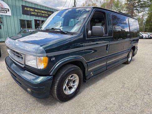 Used 1999 Ford E-150 and Econoline 150 RWD image 3