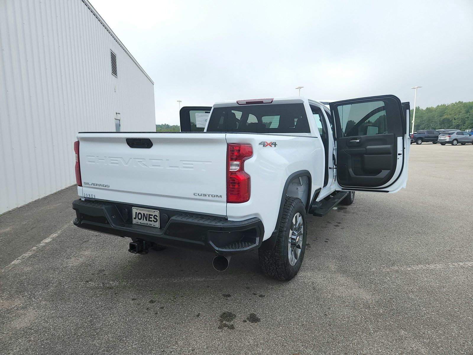 New 2026 Chevrolet Silverado 2500 Custom w/ Custom Value Package AWD/4WD image 17