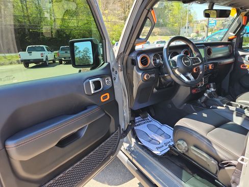 Used 2022 Jeep Gladiator Mojave w/ Trailer Tow Package AWD/4WD image 19