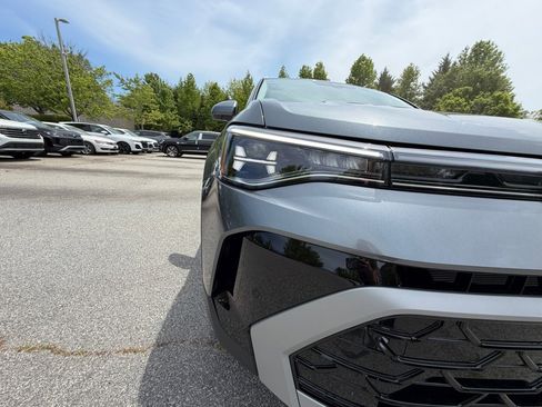 New 2026 Volkswagen Taos SEL AWD/4WD image 24