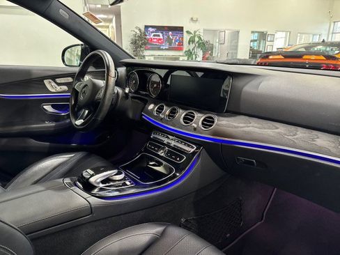 Used 2017 Mercedes-Benz E 300 image 57