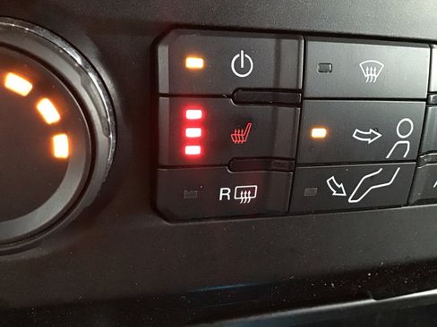 Used 2022 Ford F250 XLT w/ XLT Premium Package AWD/4WD image 3