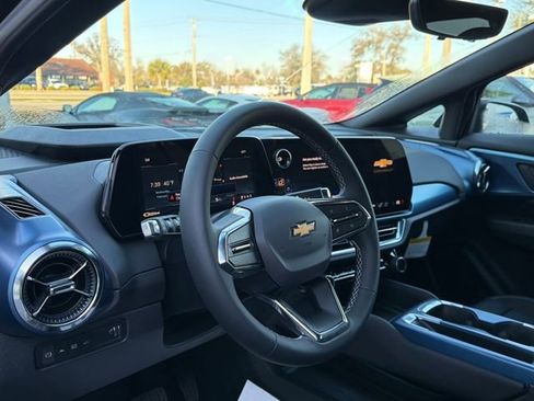 New 2026 Chevrolet Equinox EV LT image 24