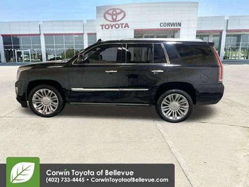 Used 2019 Cadillac Escalade Platinum image 5