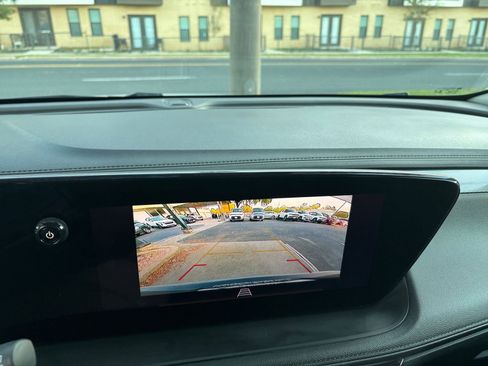 Used 2025 Buick Encore GX Preferred image 17