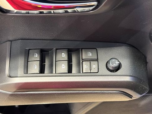 Used 2021 Toyota Tacoma TRD Off-Road AWD/4WD image 15