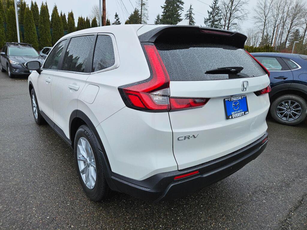Used 2025 Honda CR-V EX image 3