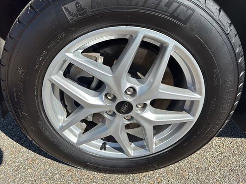 Used 2023 Ford Edge SEL w/ Convenience Package image 9