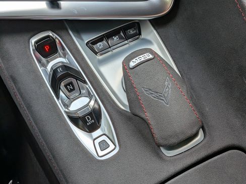 Used 2021 Chevrolet Corvette Stingray Premium Cpe w/ Z51 Performance Package RWD image 17