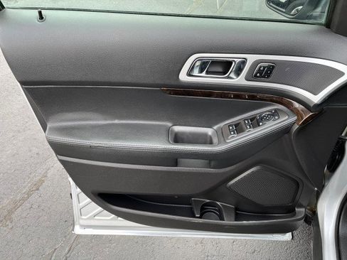 Used 2013 Ford Explorer Limited image 12