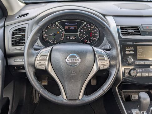 Used 2014 Nissan Altima 2.5 SV image 14