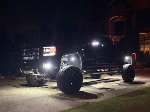 Used 2015 GMC Sierra 3500 Denali w/ Duramax Plus Package image 11