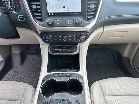 Used 2021 GMC Acadia Denali w/ Denali Ultimate Package image 22