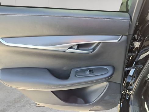Used 2022 INFINITI QX50 Luxe w/ Appearance Package FWD image 18