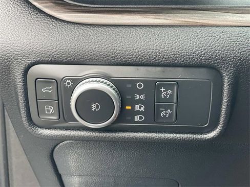 Certified 2022 Ford Explorer Limited w/ Hybrid Equipment Group 310A image 19