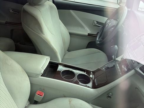 Used 2011 Toyota Venza image 6