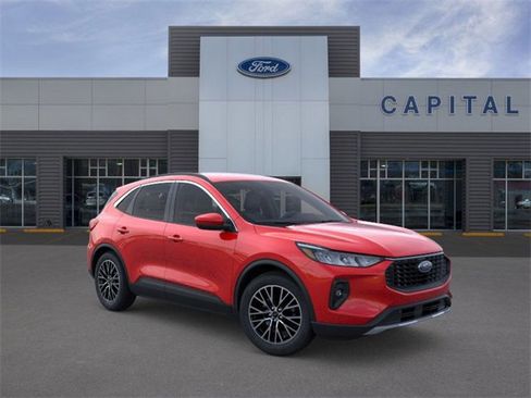 Used 2024 Ford Escape SE image 7