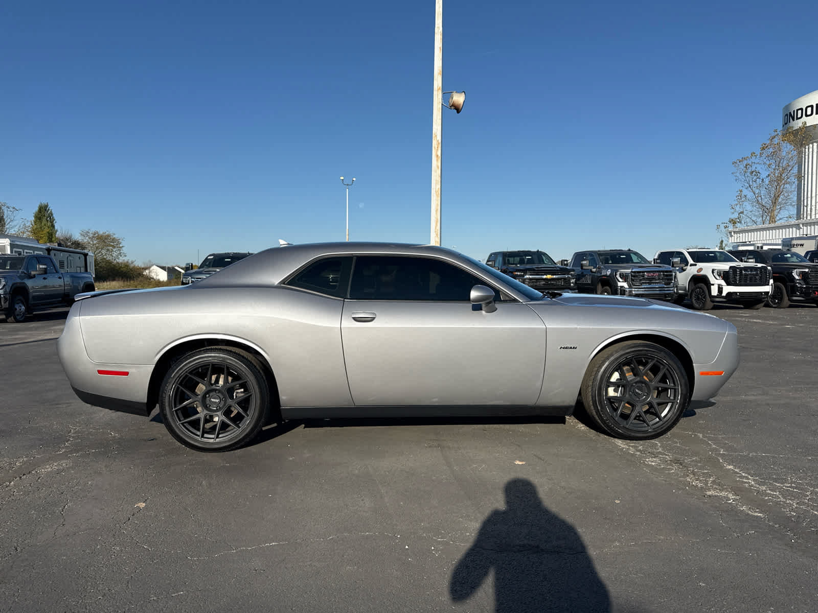 Used 2017 Dodge Challenger R/T w/ Sound Group RWD image 3