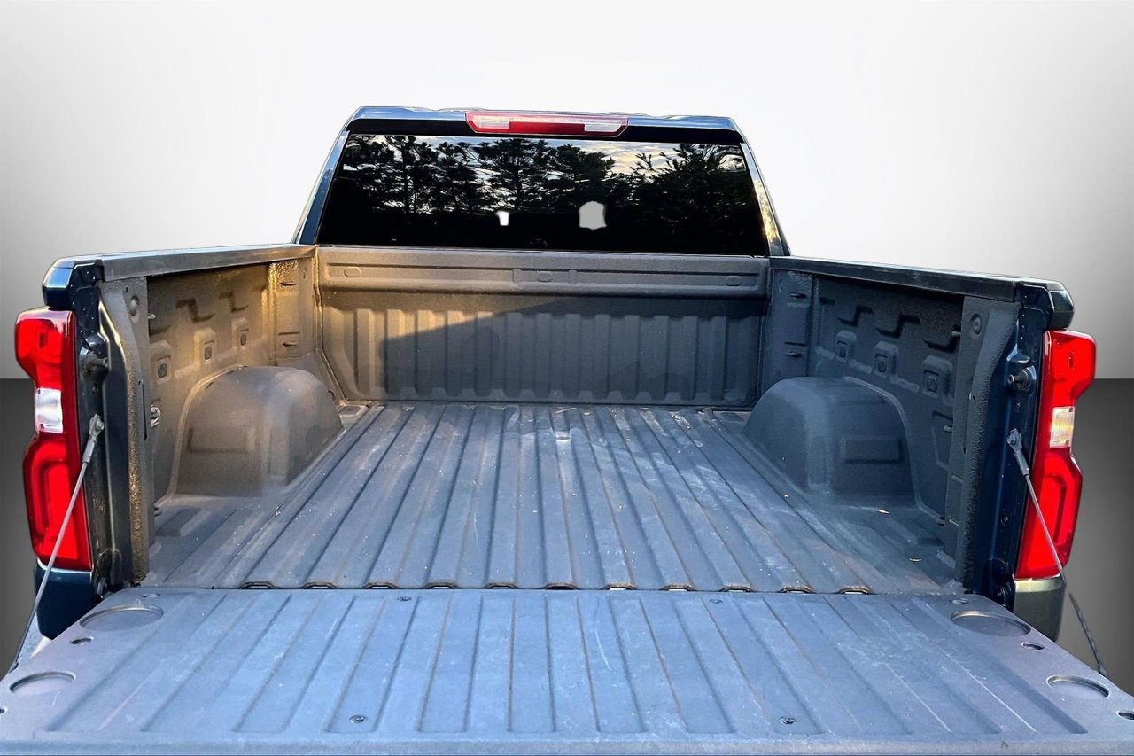 Used 2022 Chevrolet Silverado 1500 RST w/ Z71 Off-Road Package AWD/4WD image 23
