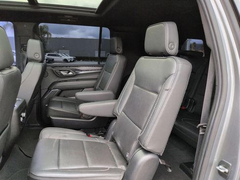 Used 2022 GMC Yukon XL Denali image 31