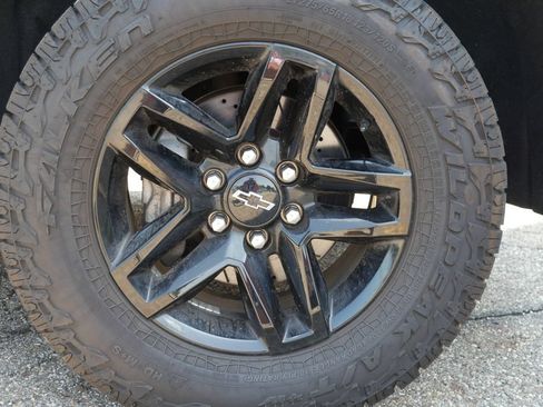 Used 2021 Chevrolet Silverado 1500 LT Trail Boss AWD/4WD image 7