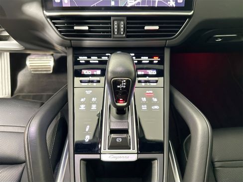 Certified 2023 Porsche Cayenne Turbo image 24