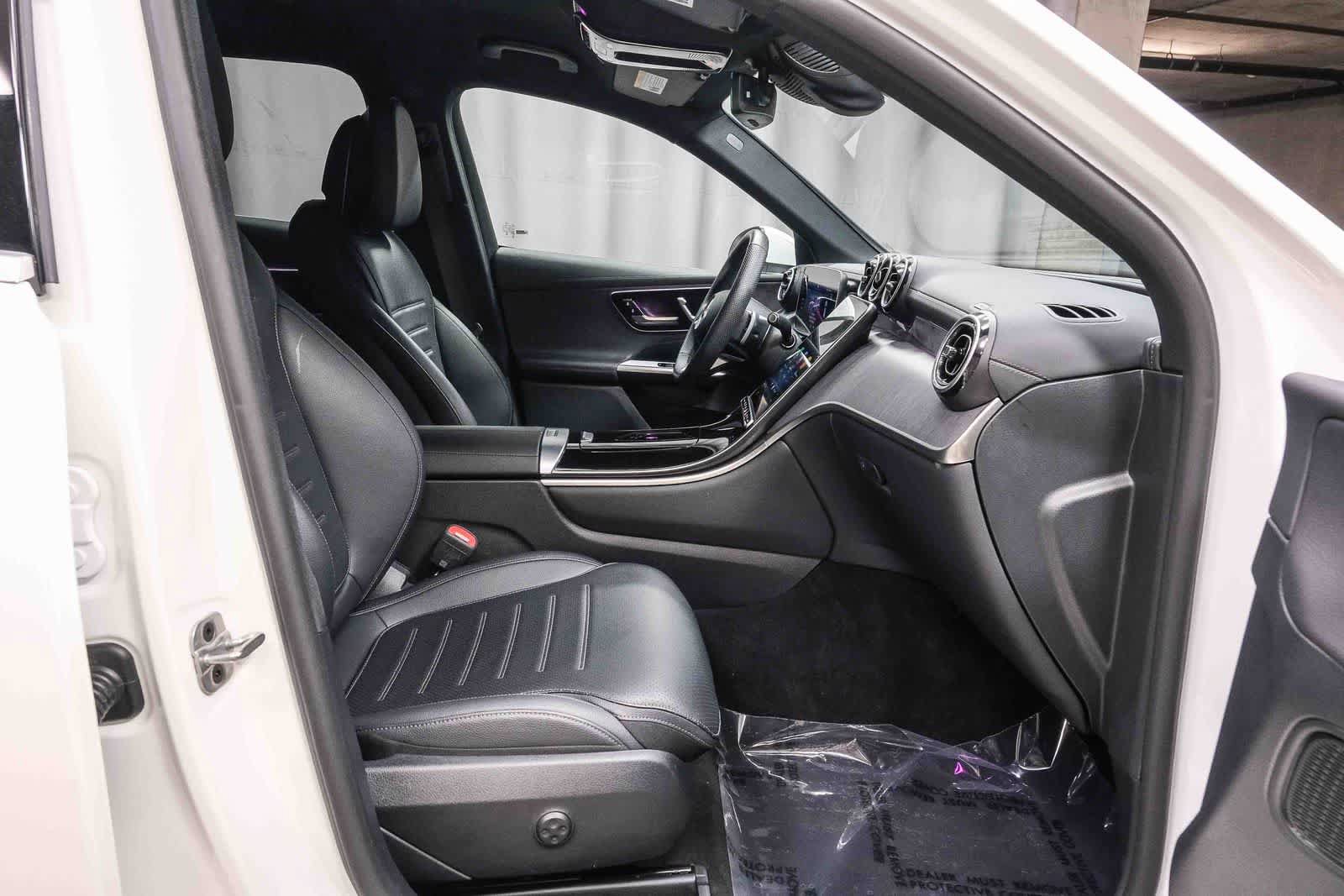 Used 2025 Mercedes-Benz GLC 350e 4MATIC image 21