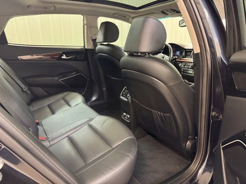 Used 2019 Kia Cadenza Technology image 24