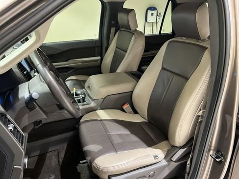Used 2019 Ford Expedition XLT RWD image 17