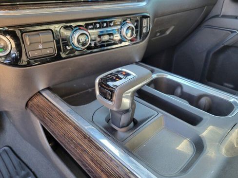 Used 2024 GMC Sierra 1500 Elevation image 23