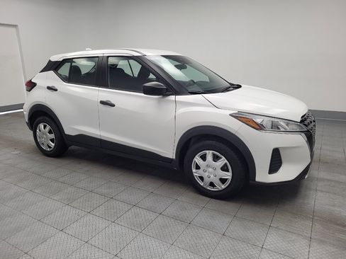 Used 2024 Nissan Kicks S FWD image 11