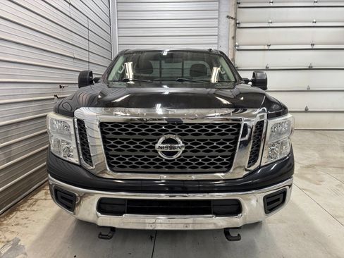 Used 2017 Nissan Titan SV AWD/4WD image 2