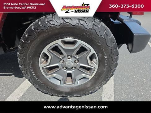 Used 2013 Jeep Wrangler Rubicon w/ PWR Convenience Group AWD/4WD image 32