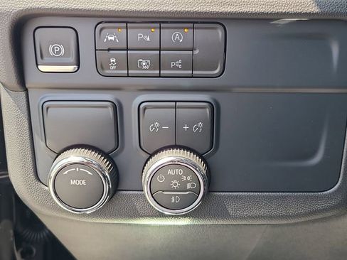 New 2026 Chevrolet Suburban LT w/ Comfort Package RWD image 25