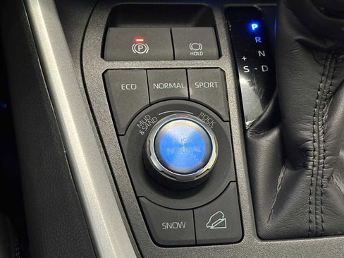 Used 2025 Toyota RAV4 Limited w/ Advanced Technology Package image 15