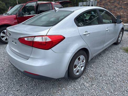 Used 2015 Kia Forte LX w/ Popular Package FWD image 3
